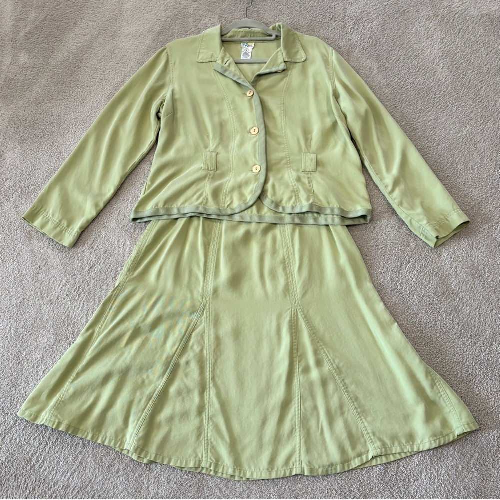 Line Two Women Tencel Green Button Up Two-Piece Suit Set Jacket Skirt Sz L & 12